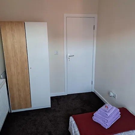 Nina'S Cozy Lodge Wigan Exterior photo
